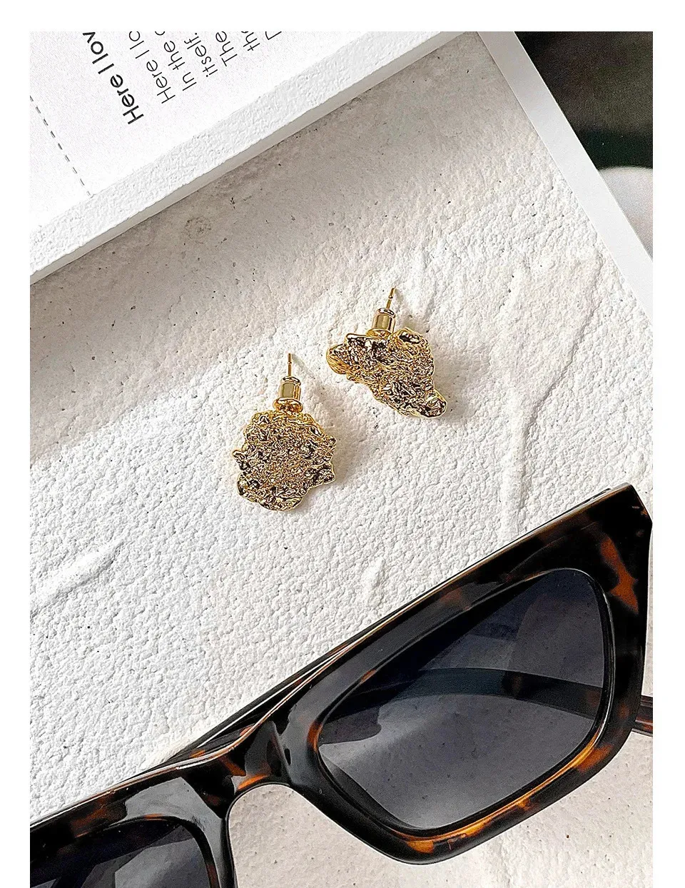 Pendientes de clip estilo rock irregular gótico color oro mujer_voghion.com