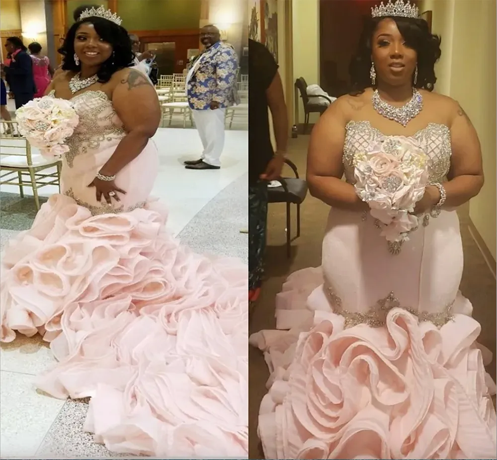 Luxury Blush Pink Mermaid Wedding Dresses 2024 Sweetheart Pärlor Crystal Plus Size Brudklänningar Ruffles Dubai Robe de Mariee Vestidos Noiva