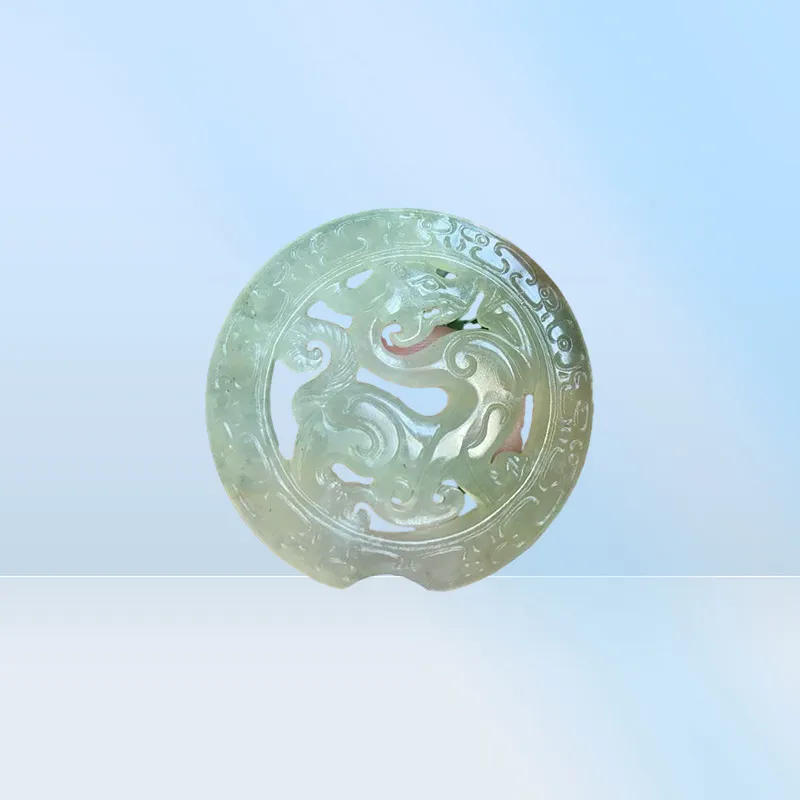 China Xiu Jade Pedra Esculpida Fu foo Dog Lion Amuletos longevidade Sorte Jade pingente5555643