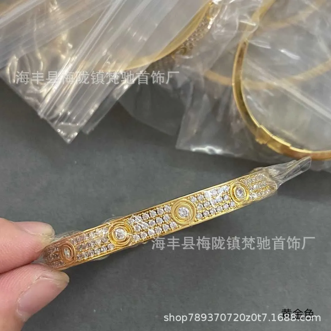 Klasik Cartres Bangle v Gold Cnc Craft High Edition Kaplama Mijin Kajia Love Siyah Tırnak Gökyüzü Yıldız Geniş Gül Bileklik Kadınlar İçin