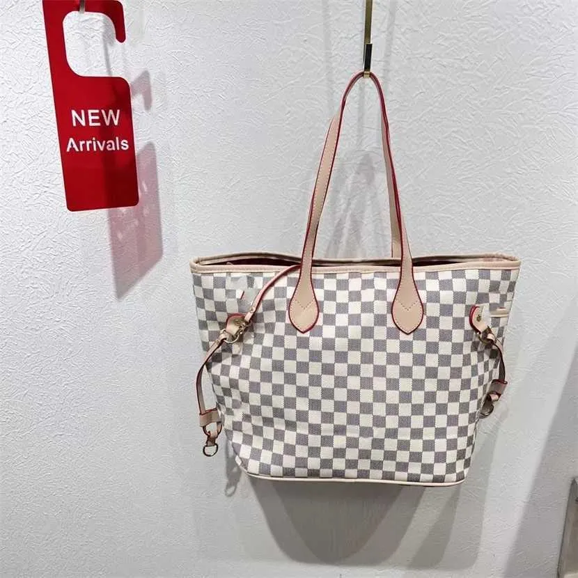 30% rabatt på designväska Nytt mode Kvinnor gamla blommor Shopping Chessboard Tote Pendlarväska