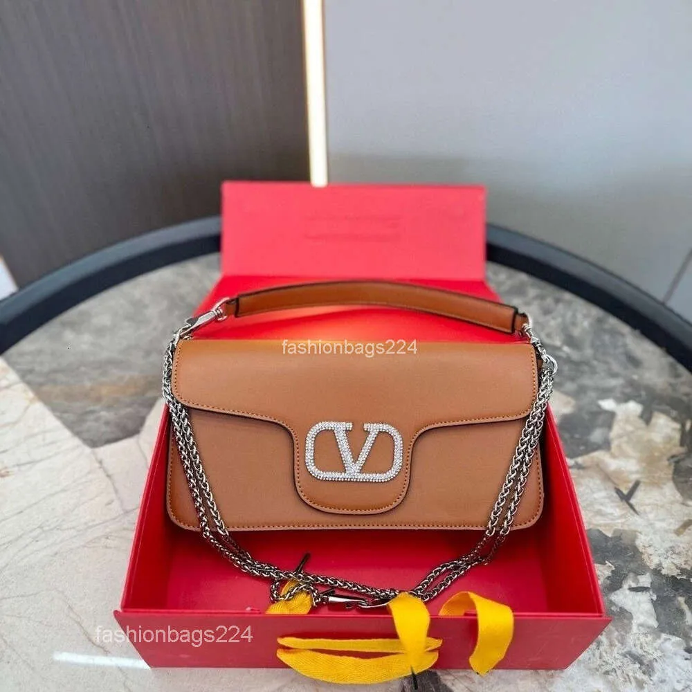 Маленькая сумка для подмышек One VLTN Lady Handheld Chain Универсальные сумки Loco из воловьей кожи через плечо Дизайнерские квадратные милые сумки QAHBGUIR