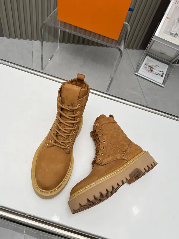 Designer fofo botas de neve mini mulheres inverno austrália plataforma bota pele chinelo tornozelo sapatos de lã pele carneiro couro real 1019