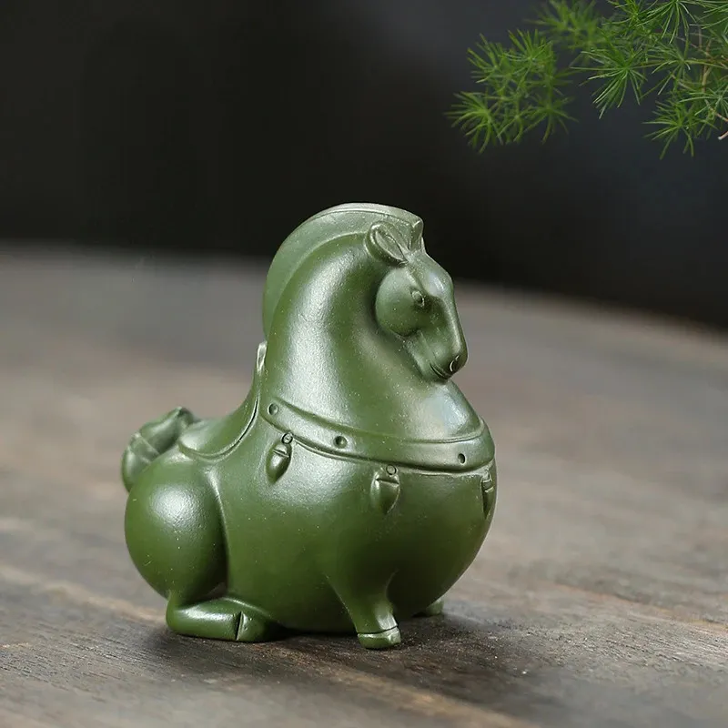 Yixing Purple Sand Tea Pet Horse Ornaments Sculptures Change Color In Water Green Horse Tang Horse Tea Ceremony Accessories 231226