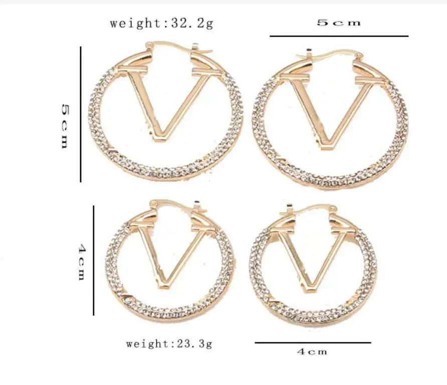 Stud Stud Retro Fashion Great Circle V Letterörhängen för kvinnor Lady Girls Ear Studs Set Designer Högkvalitativ smycken örhänge