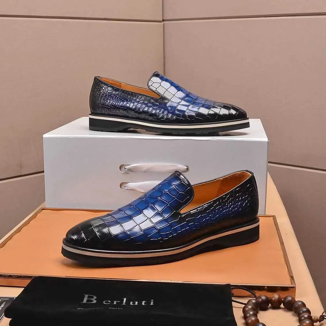 Designer Berluti Mens Dress Shoes Leather Cow Leather Insole  display picture 2