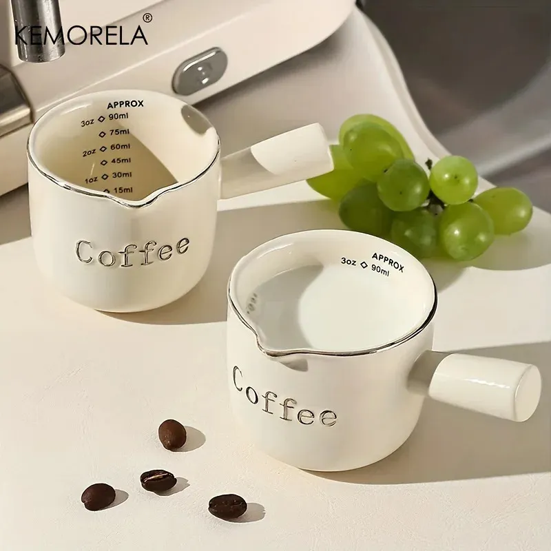 Kemorela 3oz 90ml Cups de medição de cerâmica Copo de café expresso Centro de transferência de leite com ferramentas de cozinha em escala 231227
