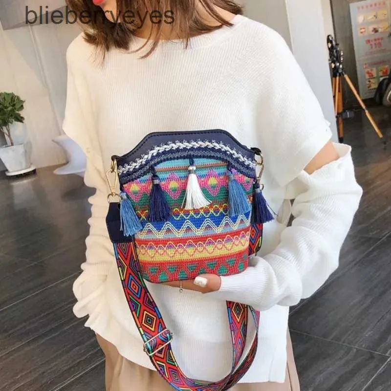 Shoulder Bags Vintage Women's Bag Tassel Ethnic Handwoven Crossbody for Lady Hippie Sling Ladies Small Handbag Colorsblieberryeyes