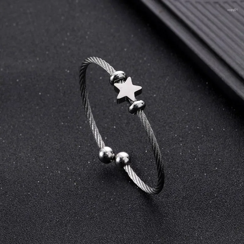 Bracelet Personnalité Design Punk Noir En Acier Inoxydable Étoile Couple Manchette Bracelets Pour Femmes Hommes Charme Pentagramme Ouverture Bracelet Bijoux