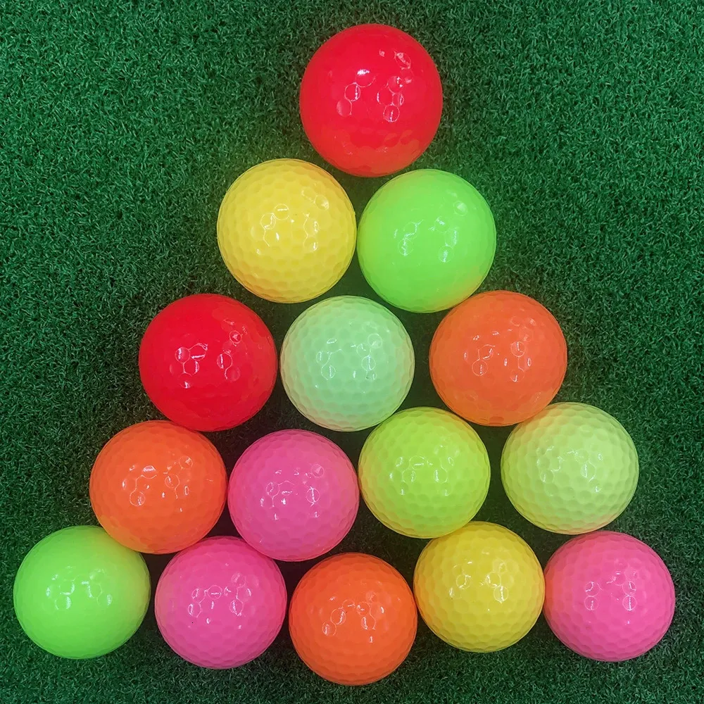 La balle de classement de bonne marque colorée comprend 10 pcs Performance Balles de golf 2 ou 3 pièces balles à longue distance mix-coulour 231227