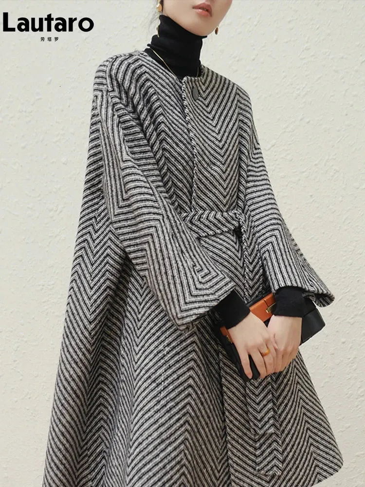 Lautaro Autumn Winter Black and White Zigzag Woolen Coat Women Sashes A Line Loose Elegant Stylish Runway Korean Fashion 231226