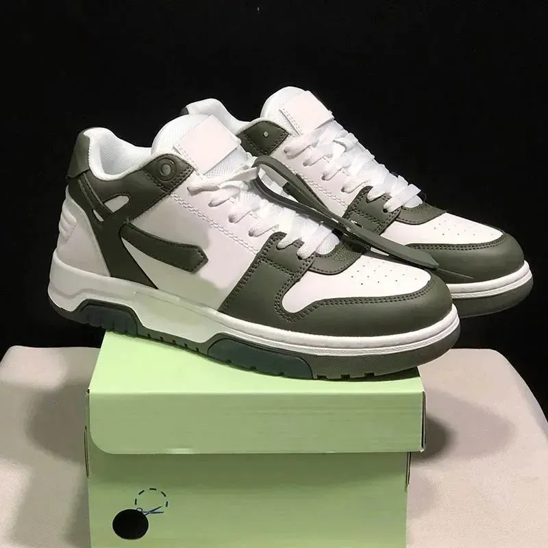DHgate.com:Unisex Casual Low-top Leather Sneakers in Classic