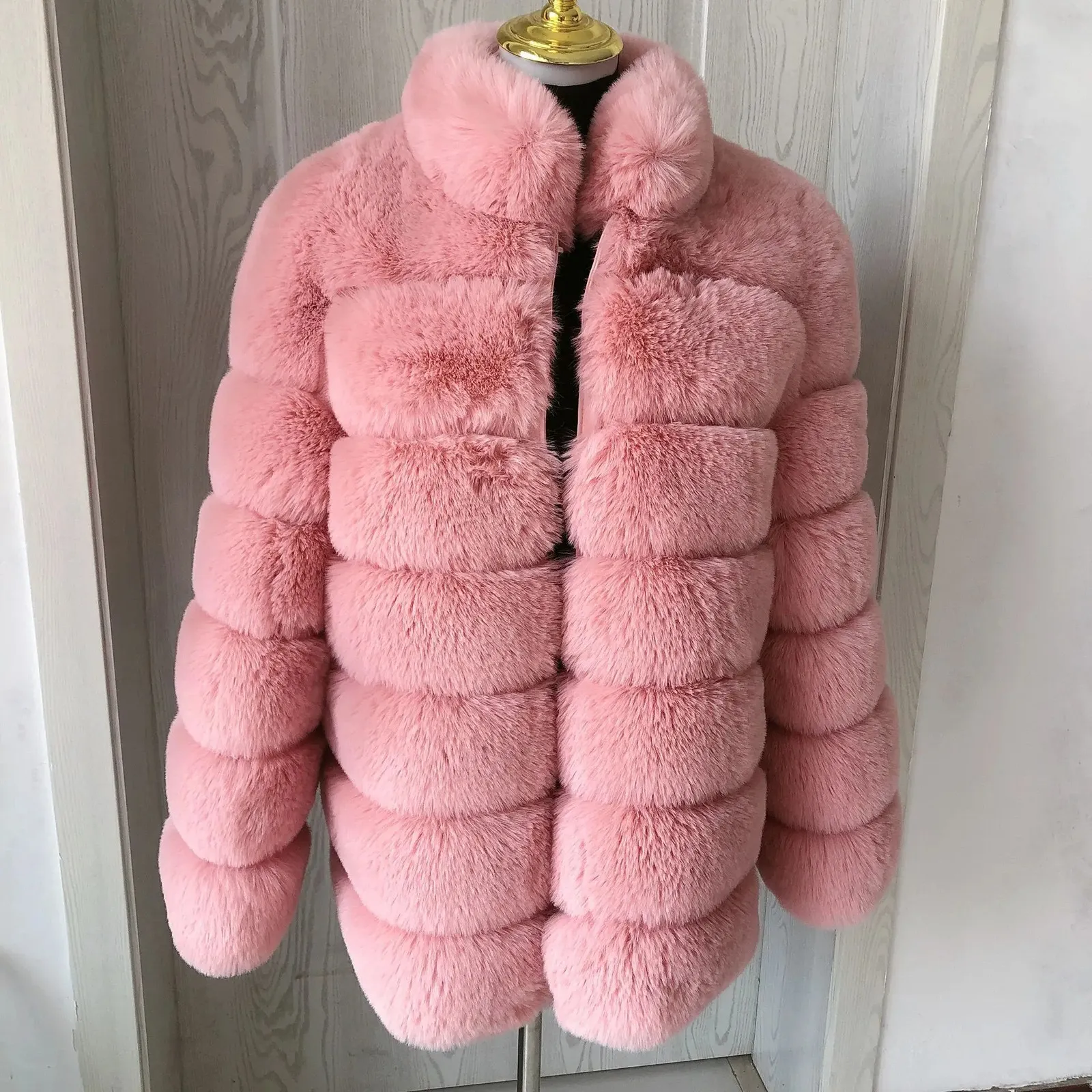 Giacca da donna in pelliccia sintetica Cappotto invernale caldo Plus Colletto alla coreana Rosa Donna 70 cm Manica lunga Fluffy 231226