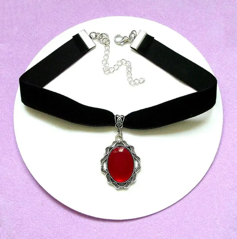 Collier gothique en velours pour femmes et hommes, ras du cou, camée de Vampire, bijoux de sorcellerie païen, accessoires, cadeau, pendentif noir Vintage