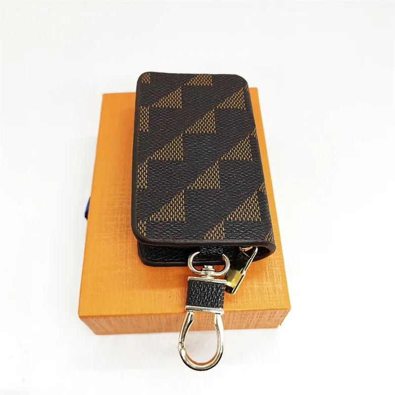 Key chain designer keychain wallet luxury keychains woman Leather Stainless Steel Letters Antique Gold Plated designers keychaines of wallets women