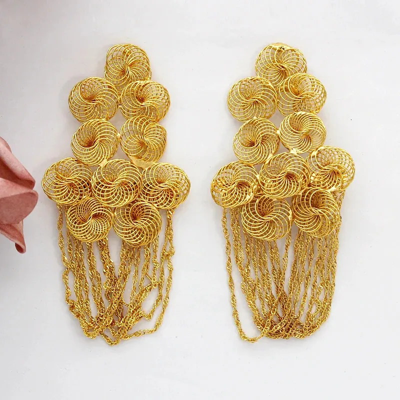 Boucles d'oreilles en chute géométrique Dubaï Exquise OpenWork Big Flower Bride Bride Wedding Party Bijoux Accessoire 231227