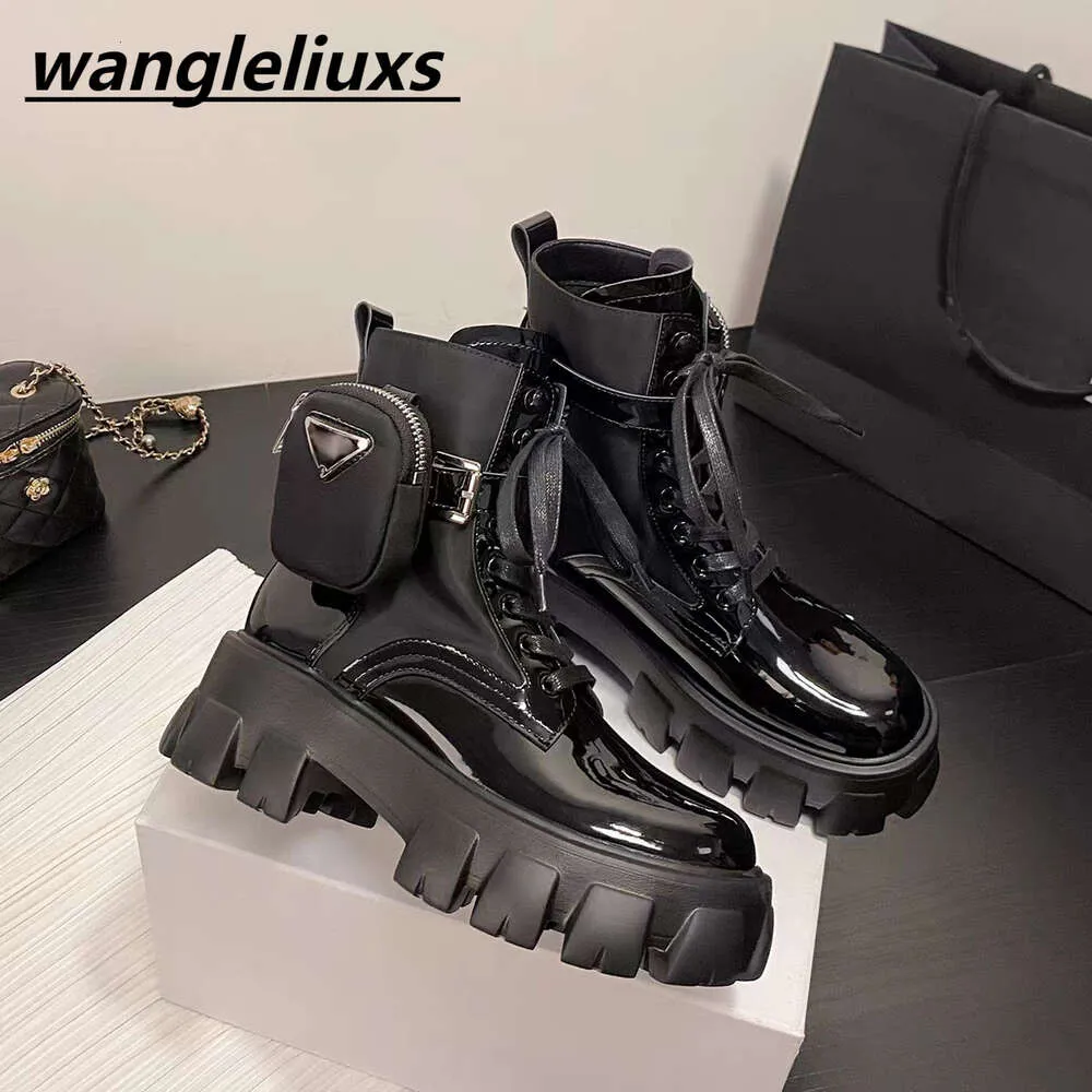 Lyxdesigner Monolith Snow Boots Party Boot Women Patent Leather Triangle Sheepskin Hair Pocket Matte Mocke Glossy Patent Classics
