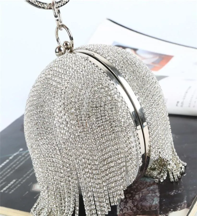 Kvinnor Diamond Clutch Evening Bag Bridal Wedding Round Ball Crystal Bags Tassel Purse Fashion Tote Handväska Shining Crossbody Bag7776217