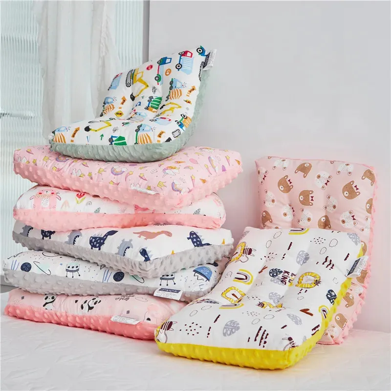 Zacht Gaas Baby Kussen Comfortabel Doudou fluwelen kussen Voor borns Baby Slaap Hoofdsteun Ademend Baby Kinderen Kussen 231227