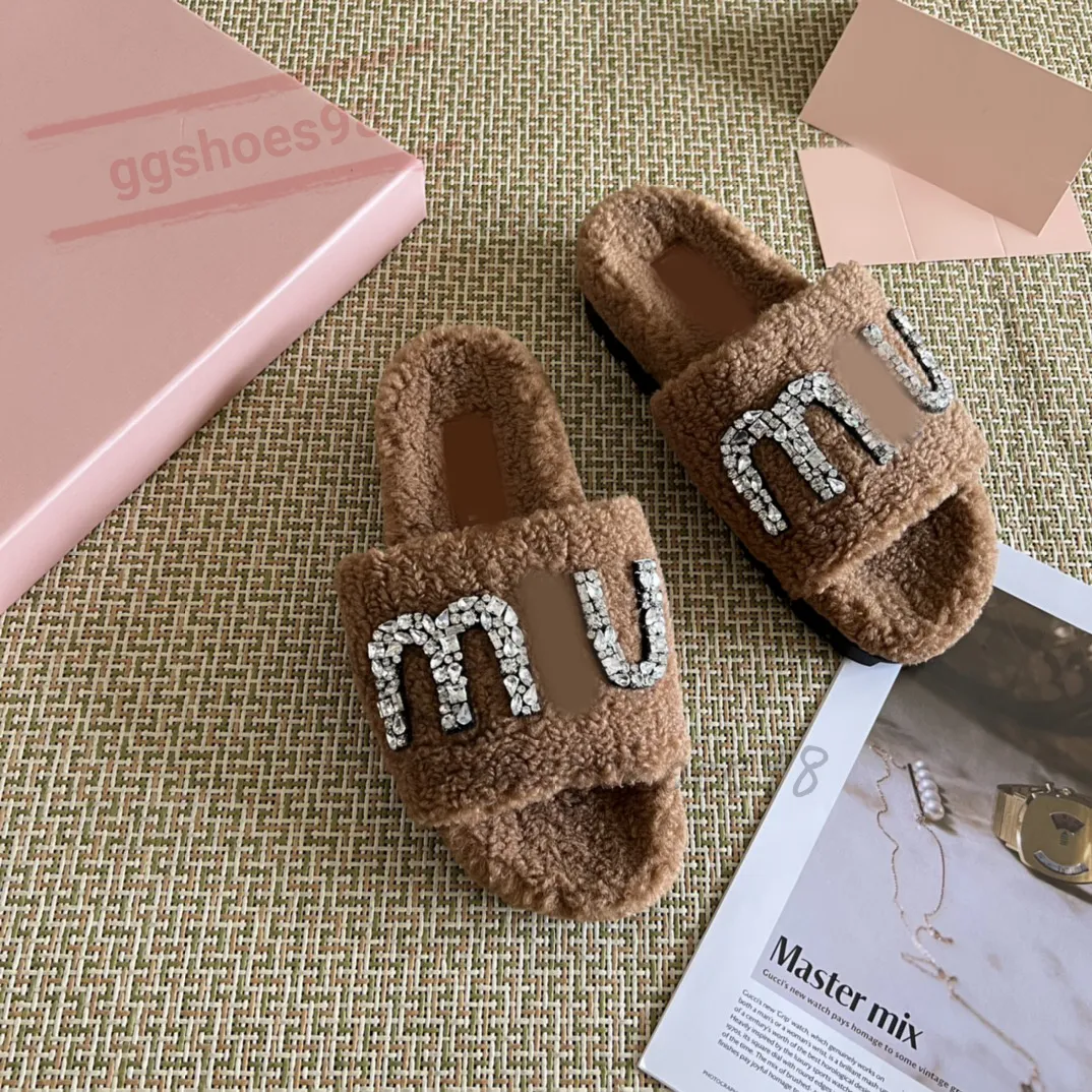 Designer Rhinestone Diamond Logo Fur Slippers Women Paseo Paris Designer Furry Flat Mule Slides Fluffy Platform Sandaler inomhusskor Slider