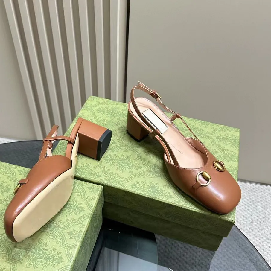 Elegant Square Toe Slingbacks Kadın Deri Sıradan Ayak Bileği Kayışı Toka Lüks Tasarımcı Sandalet Moda Kalın Topuk Parti Elbise Ayakkabıları