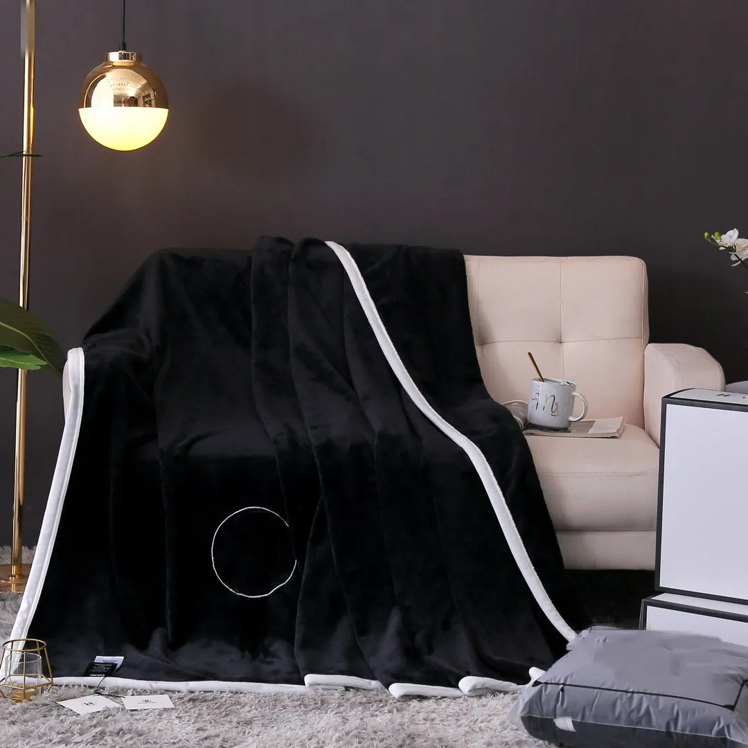 مصمم بطانية مواد الاهتزاز مع رسائل رمي بطانية مع صندوق الهدايا للسفر Aircondconditing سرير أريكة شال ناعمة