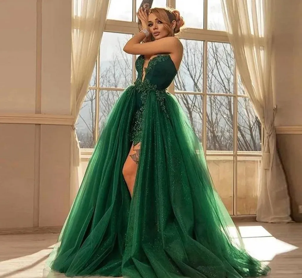 Robe de bal verte de luxe 2024 applications en dentelle en V-col