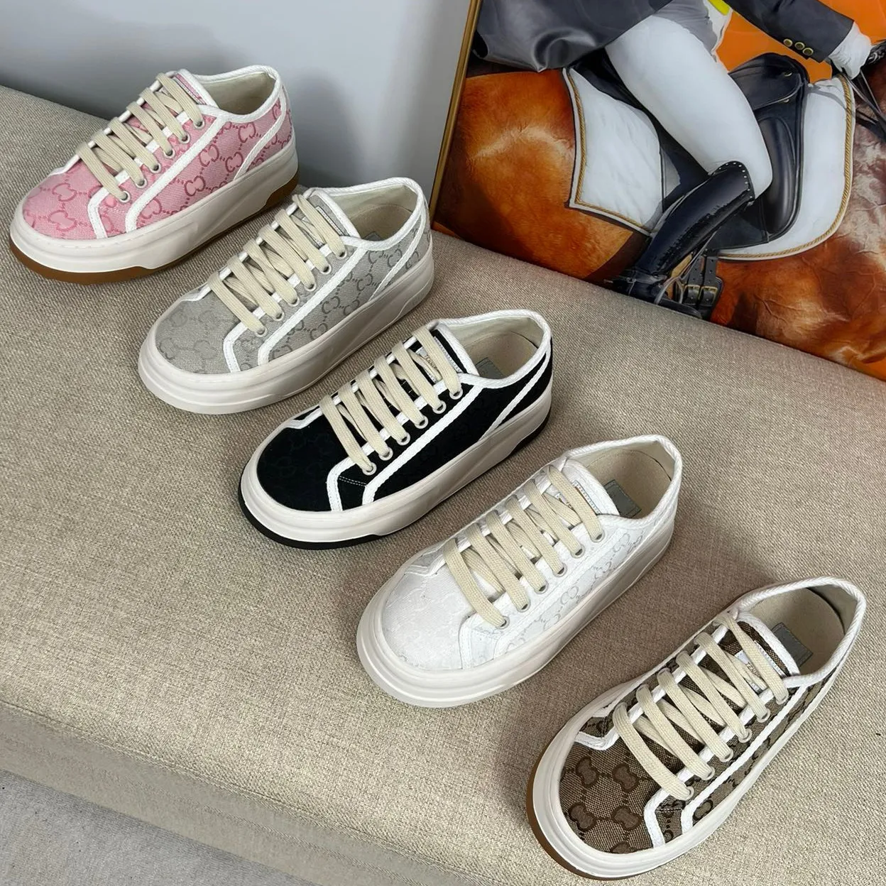 Designer kvinnor sneakers rosa original duk hög toppskor klassiska duk skor för kvinnor snörning tennisskor mode duk sneakers casual skor för promenader