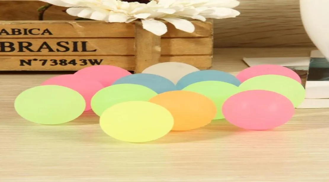 100pcs Bola de goma de alto rebote luminoso Bola hinchable Piñada s Los niños de la fiesta de juguetes Favor Glow en la oscuridad 8529349