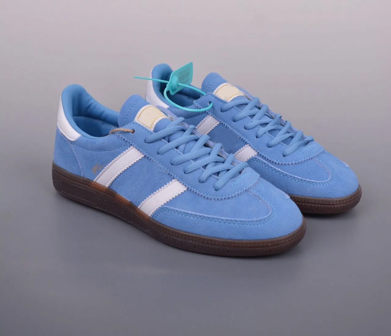 Handball Spezial Navy Running Shoes Woman Män nästan gul svart grå brun gummi ljus blå vit arktisk natt klar rosa sneakers Q4