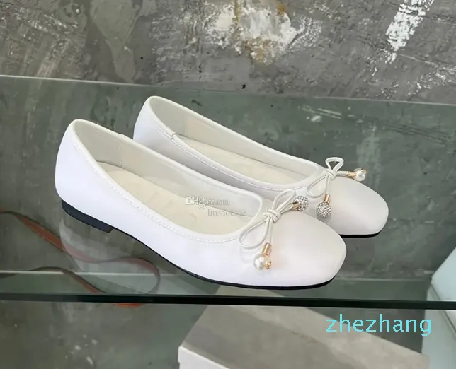 Chaussure de robe rond classique Designer de chaussures de ballet sexy chaussures plats nus chaussures de sport féminine pêcheur de scène Performance de scène confortable avec une boîte