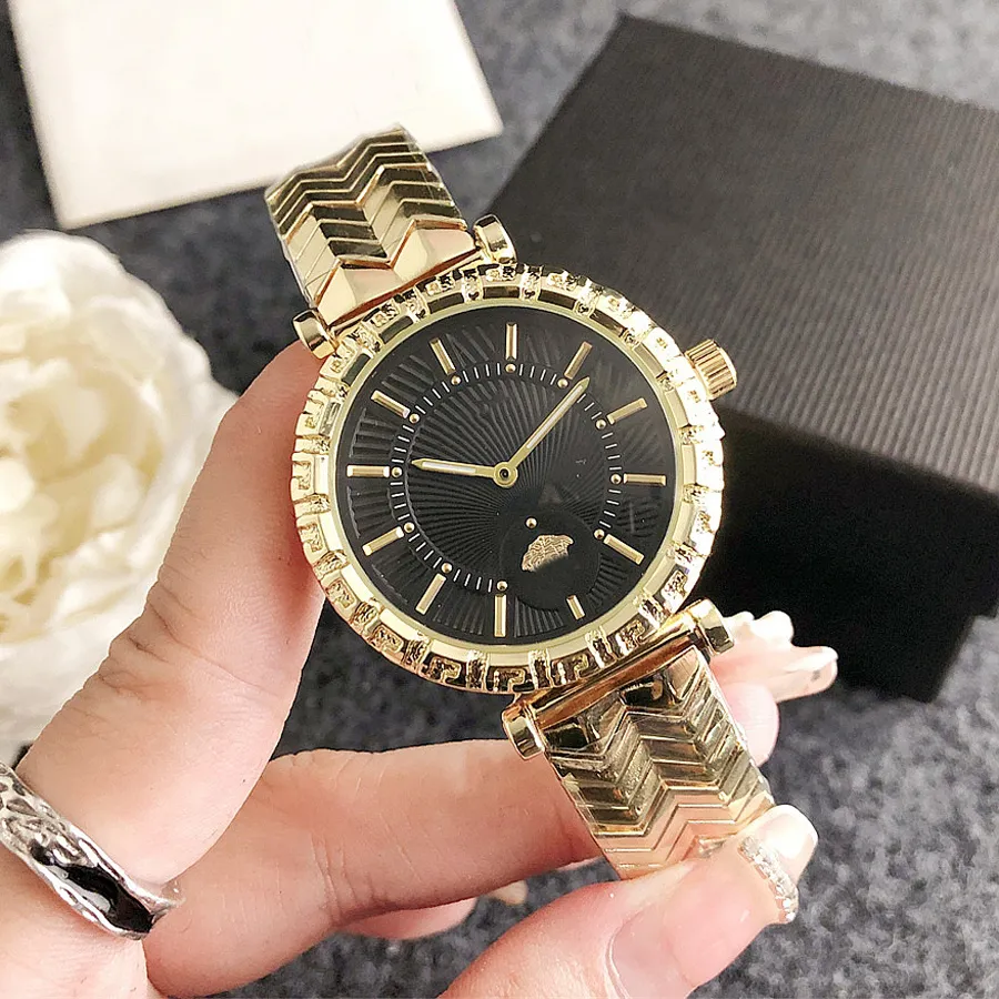 Mode Volledige Merk Horloges Vrouwen Meisje Hoofd Wijzerplaat Stijl Stalen Metalen Band Quartz Luxe Met Logo Klok VE 84