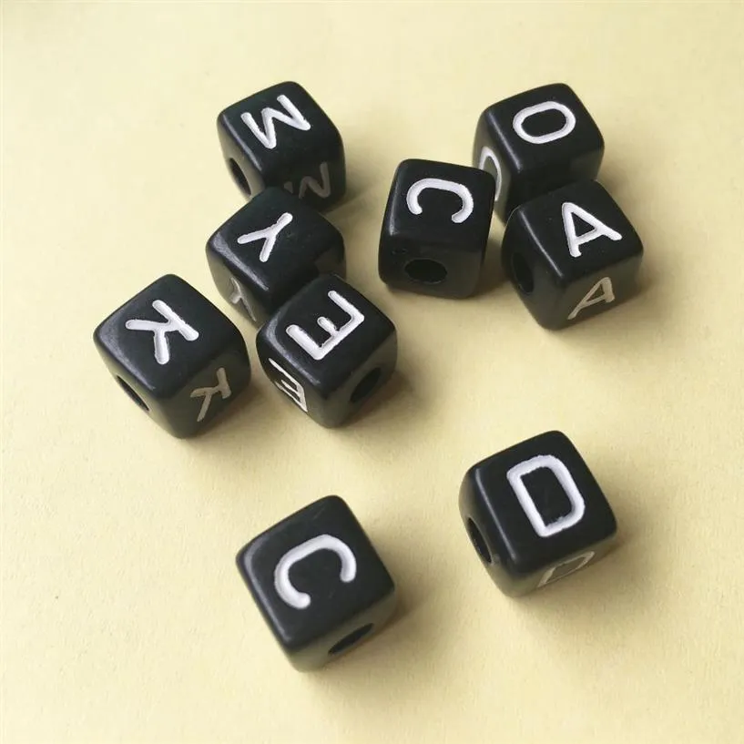 Whole 550PCS lot Mixed A-Z 10 10MM Black with white Printing Plastic Acrylic Square Cube Alphabet Letter Initial Beads 2009302822