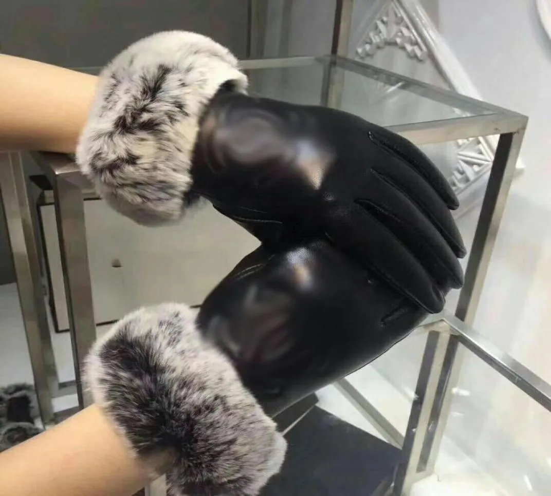 Classic designer leather gloves men women and female lambskin touch screen brand Five Fingers Gloves winter thickening warmth7038967