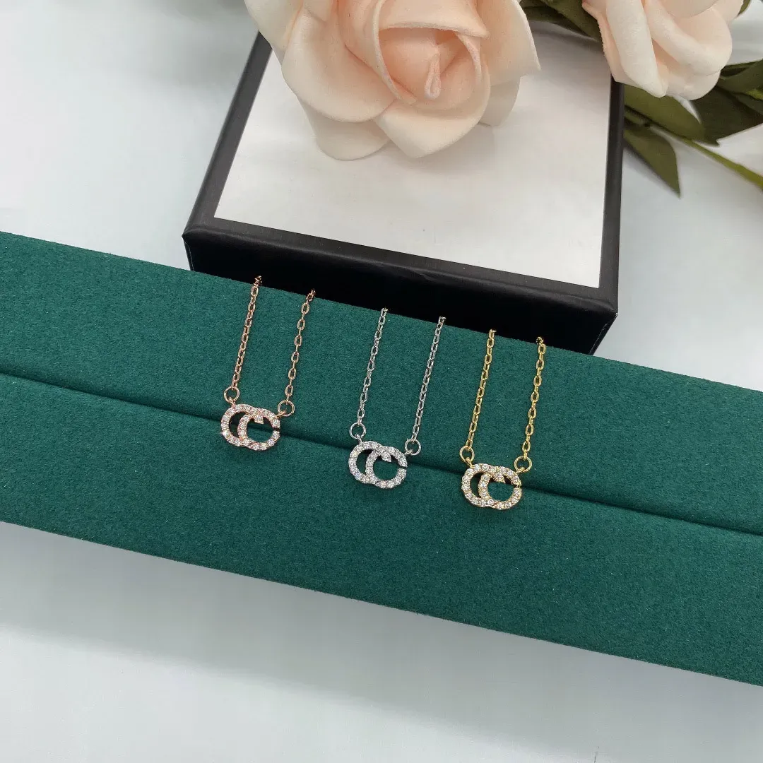 Designer-Halskette voller Diamant-Anhänger-Halskette, drei silberne Damen-Halskette, G-Schmuck, Verlobungsgeschenk
