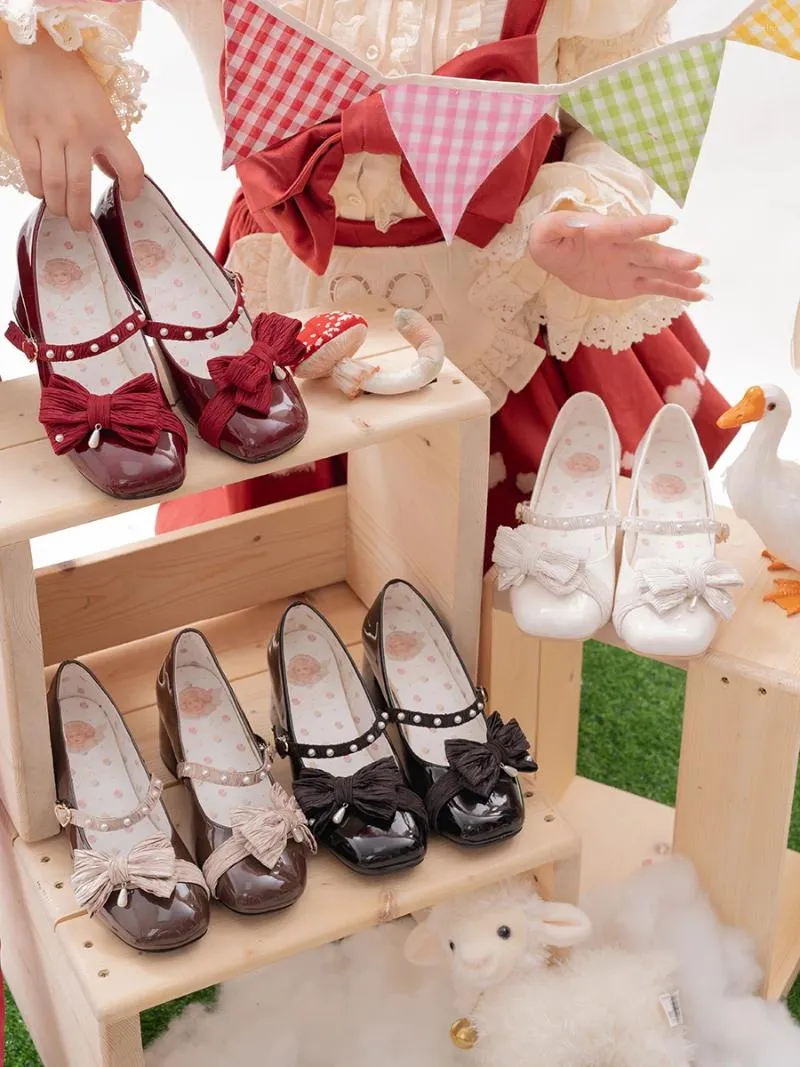 Klänningskor lolita hög häl Mary Jane Bow Pearl Square Head Ballet Round Ted 2024 Brand Casual Pink Pumps