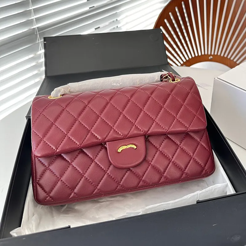 Luxury Flap Large Capacity Women Shoulder Bag With Double Chain Carrying Classic Crossbody Designer Bag Gold Lettering Handbag Trend Suitcase Pochette Clutch 26CM