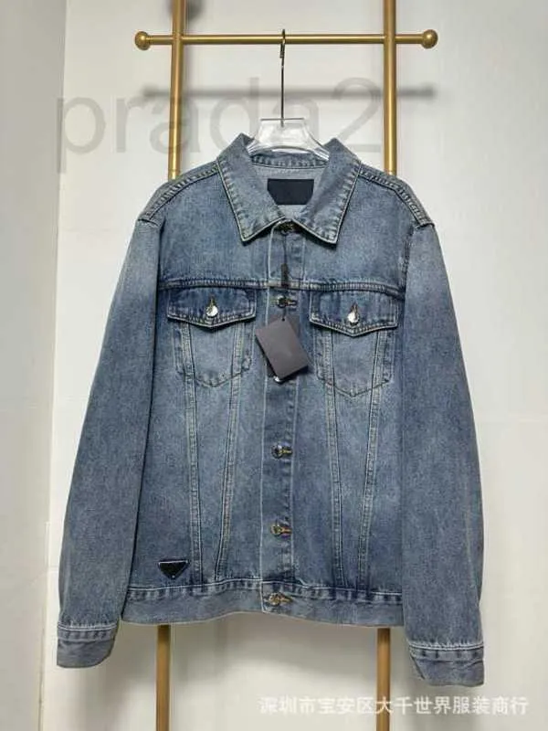 Herrenjacken Designer Herbst Neuer Saum Emaille Metall Dreieck Logo Flip Kragen Denim Mantel VGFY