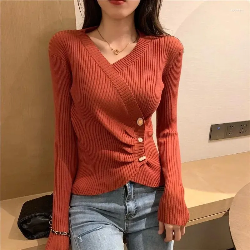 Kvinnors tröjor Kvinnor 2023 Oregelbunden smal stickad tröja Autumn and Winter Fashion V-ringen Chic Button Cardigan Pullover Top