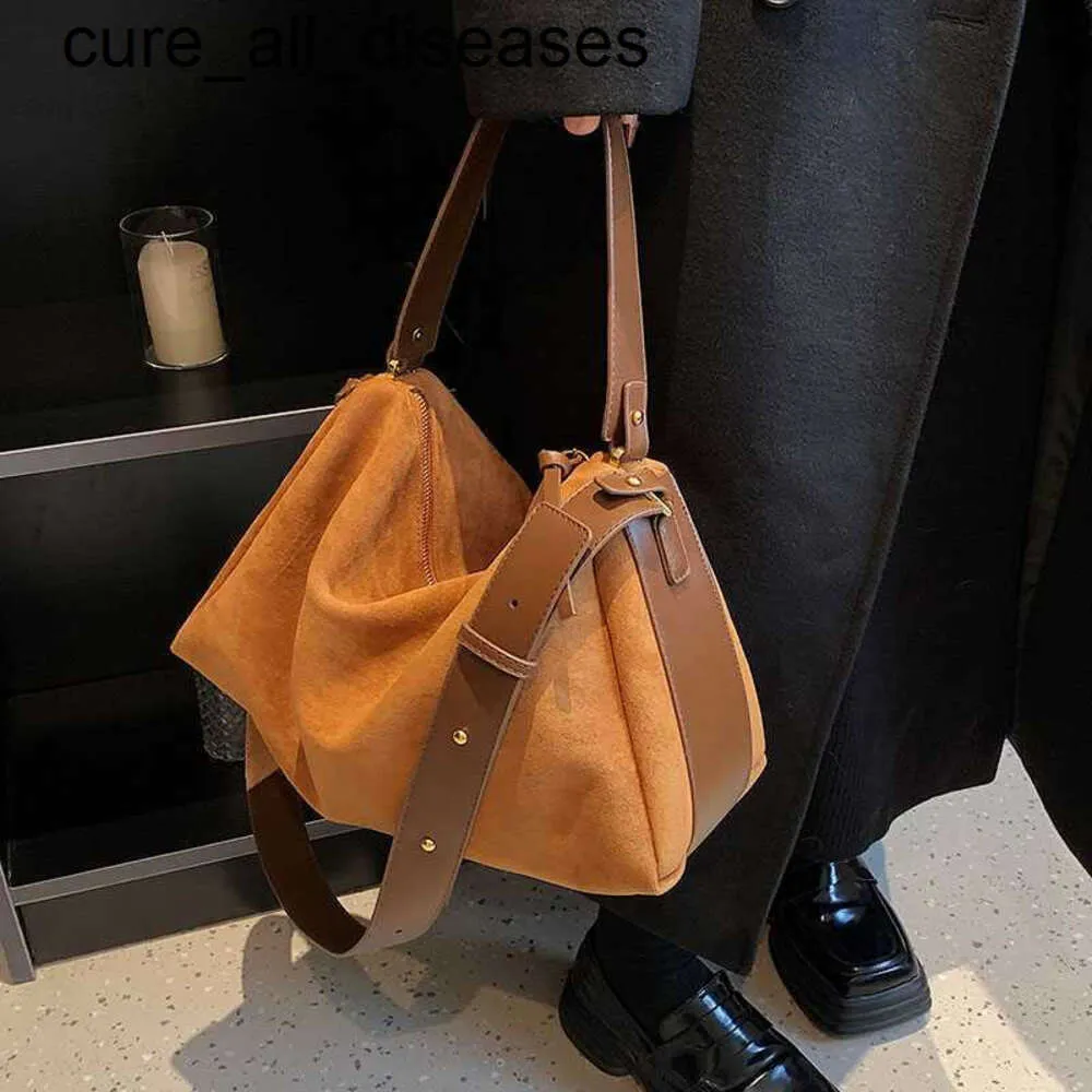 Umhängetaschen European American Große Tasche für Frauen 2024 Neue Luxus Marke Design Dame Wildleder Casual Kreuz Körper Weibliche Schwarz