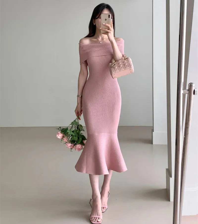 Solid Color Knit Mermaid Dress Women Elegant One Shoulder Short Sleeve Pink Knit Dress Korea Sexig Tight Black Dress 231228