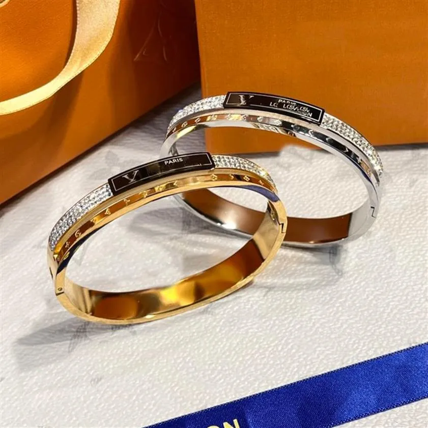 Bracelets classiques Femmes Bangle Designer de luxe Bijoux Crystal 18k Gold plaqué 925 Amoureux en acier inoxydable plaqué en argent Gift Bangl287Y