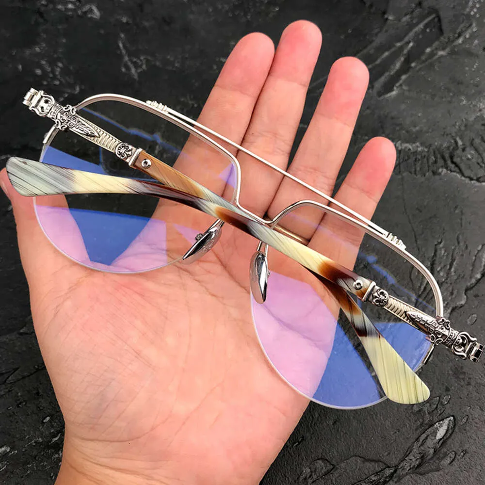 Tasarımcı CH Çapraz Gözlükler Çerçeve Kromlar Marka Güneş Gözlüğü Erkekler İçin Yeni Gözlük Kadınlar Moda Ultra Hafif Büyük Adam Myopia Kalp Lüks Yüksek Kaliteli Çerçeveler TRFP