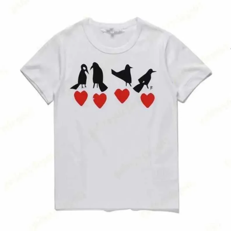 Mode Herren Play T-Shirt Cdg Designer Hearts Casual Damen Des Badge Garcons Grafik-T-Shirt Herz hinter Buchstabe auf der Brust T-Shirt CH16