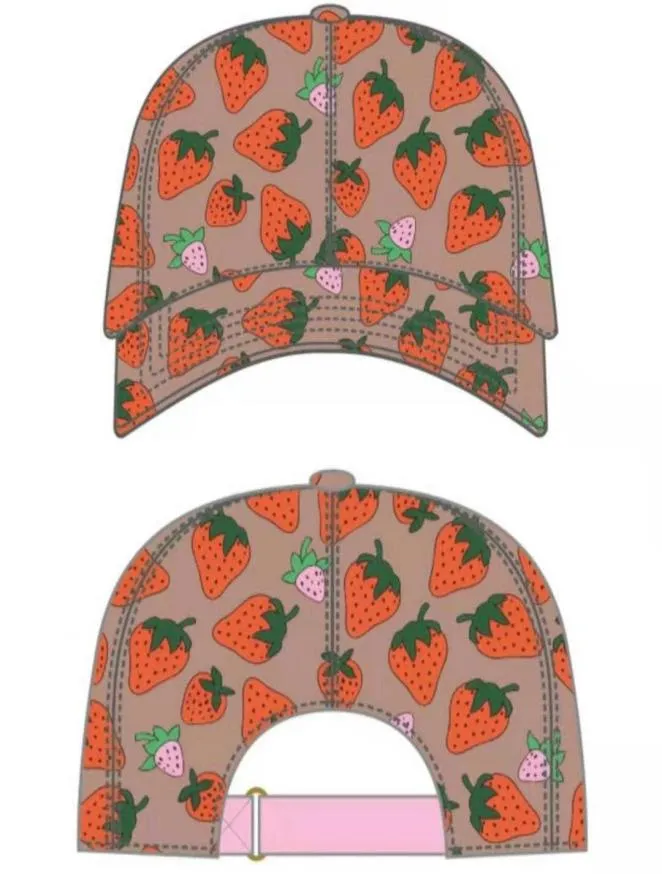 Klasyczny litera truskawkowa czapka baseballowa Kobiety słynne bawełniane czaszki sportowe czapki golfowe zakrzywione kaktus wysokiej jakości 2650599