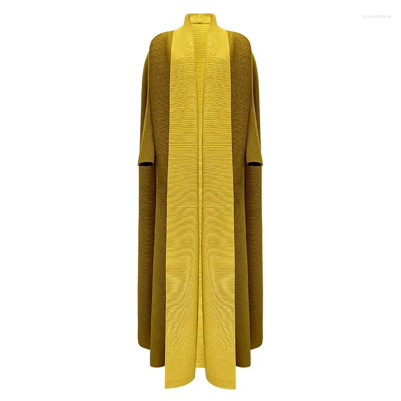 Trenchs de femmes Miyake plissé 2024 printemps femmes plus taille manteau dégradé cardigan vintage design arabe luxe femme robe