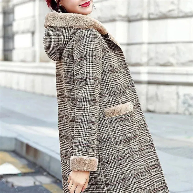 Ladies long top checked coat