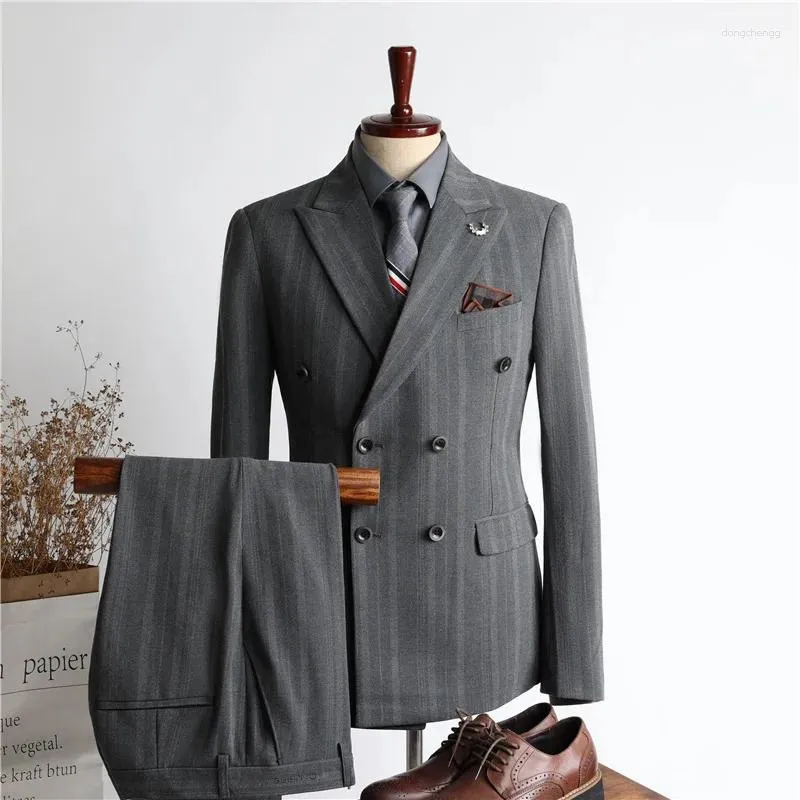 Men's Suits For Wedding Banquet Elegant Gray Stripes Double Breasted 2 Pieces Blazer And Pants Business Formal Male Jacket Sets