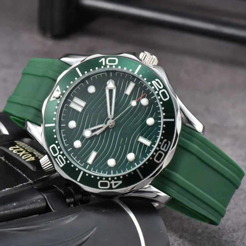 AAAトップス男性は自動時間手の機械式運動ステンレス鋼の時計ファッション多機能高品質ストラップ腕時計を見る