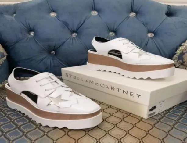 Sandálias femininas de couro de vaca branco estrela prateada Stella Mccartney plataforma sapatos femininos cunha